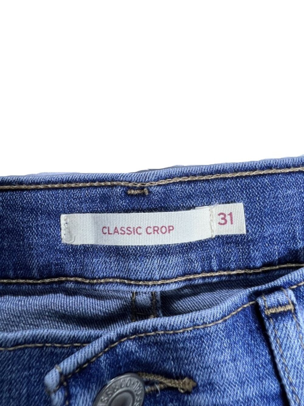 Levi's Women's Classic Crop Denim Jeans - Size 31 - Picture 4 of 10